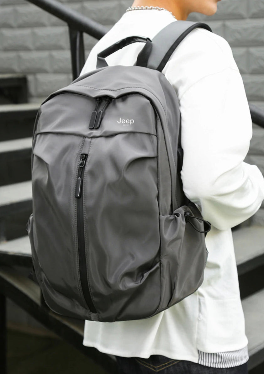 Large-Capacity Backpack – Fashionable Travel & Laptop Rucksack