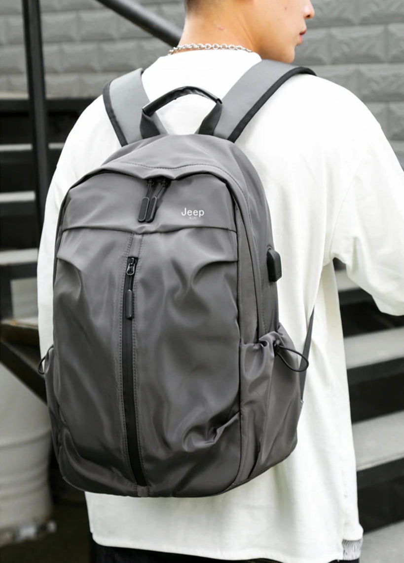 Large-Capacity Backpack – Fashionable Travel & Laptop Rucksack